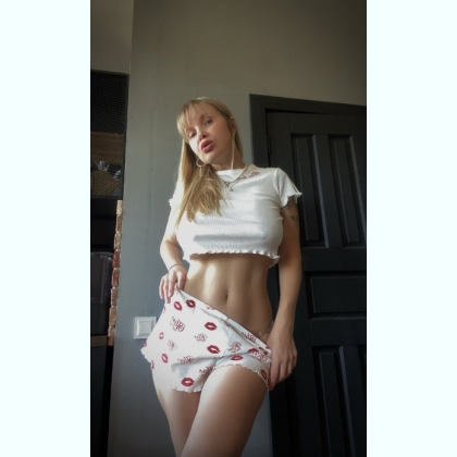        ia i